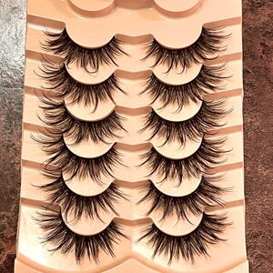 6 pairs voluminous lashes